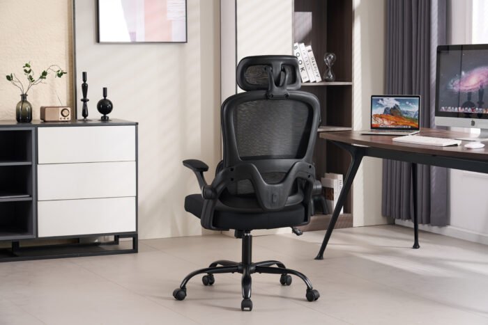 High backrest Black mesh office chair with 3D armrests with adjustable  headrest - Image 4
