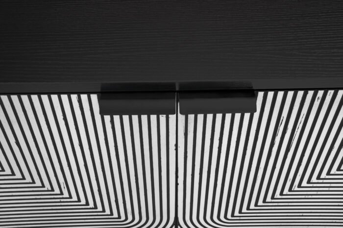 Carving 4-door side Buffet with black and white striped - Image 22