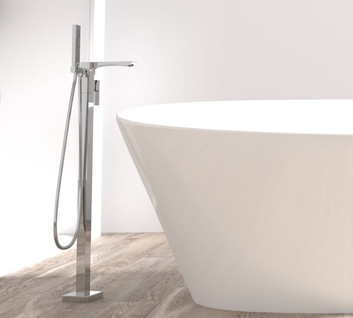Single Handle Floor Mounted Freestanding Tub Filler - Image 2